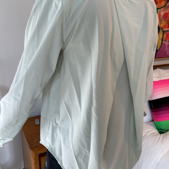 Lululemon stretch Oxford shirt in mint color - Picture 5 of 5